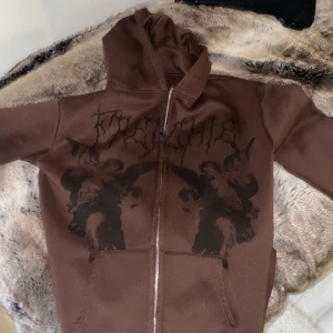 Zip up - Passar inte längre. Pris kan diskuteras