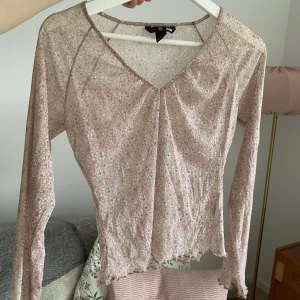 Topp - Säljer min supersöta meshtopp! 