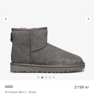 Ugg - Classic mini II uggs, använde de förra vintern💕