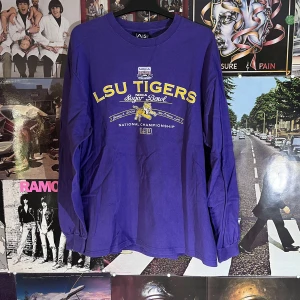 Vintage tröja - Otorligt snygg tröja utan några defekter! Tveka ej på höra av dig vid frågor:)