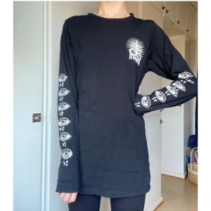 Tröja med tryck - Tröja med tryck från ironnail, köpt för 300 för några år sen