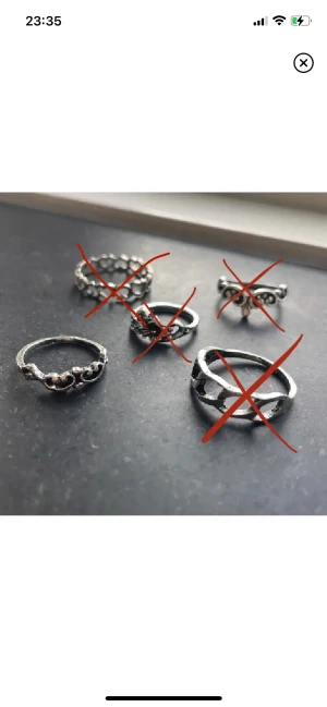 Ringar - Snygga ringar i silver. Pris varieras och kan ses på bild 2. Skriv vid intresse💕PS: Man kan köpa ringar från flera olika annonser. Kontakta mig och skriv vilka så löser vi det❤️