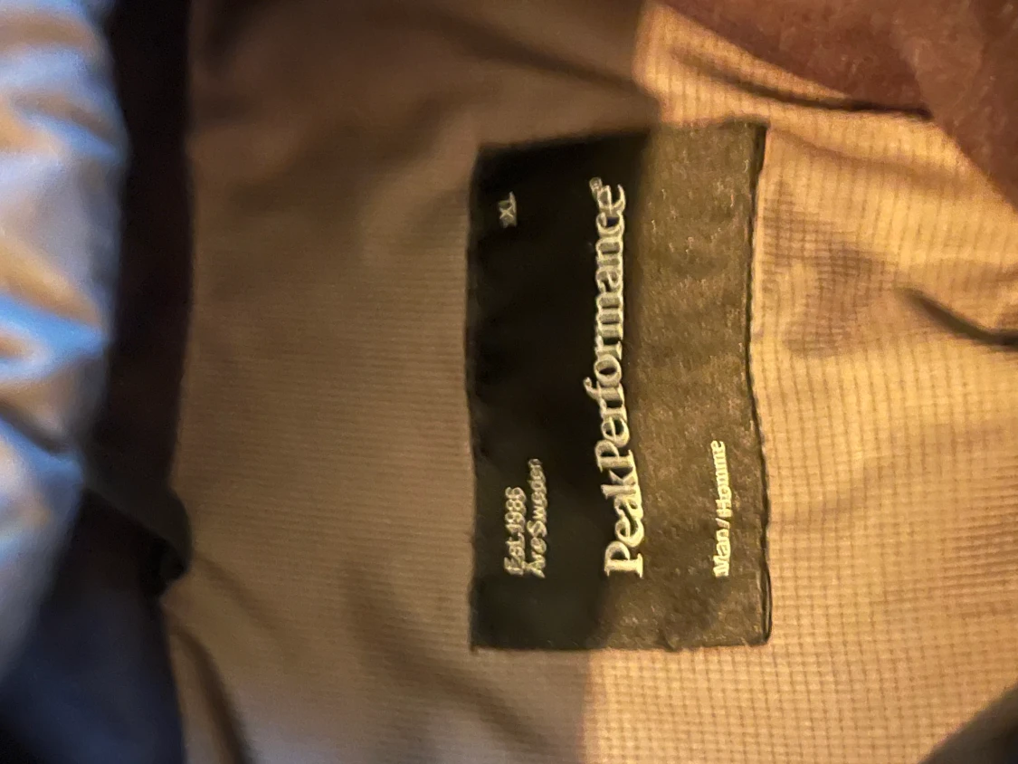 Jacka som har flera åk kvar  - 90