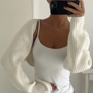 Bolero  - Bra skic!, köparen står för frakten 