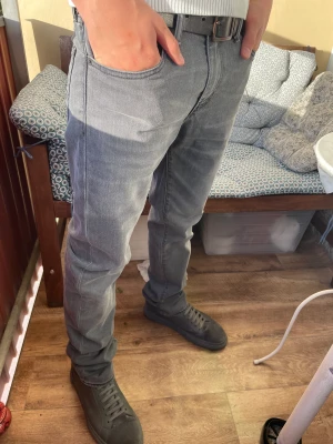 Levi’s jeans - Galet fräscha levis jeans i mycket bra skick. Inga defekter eller tecken på användning. Straight fit