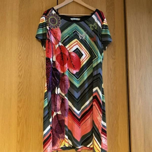 Klänning - Klänning som ny, använd ca 5 ggr