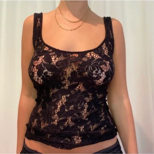 Svart spetslinne - Så fint, stretchigt material ❤️