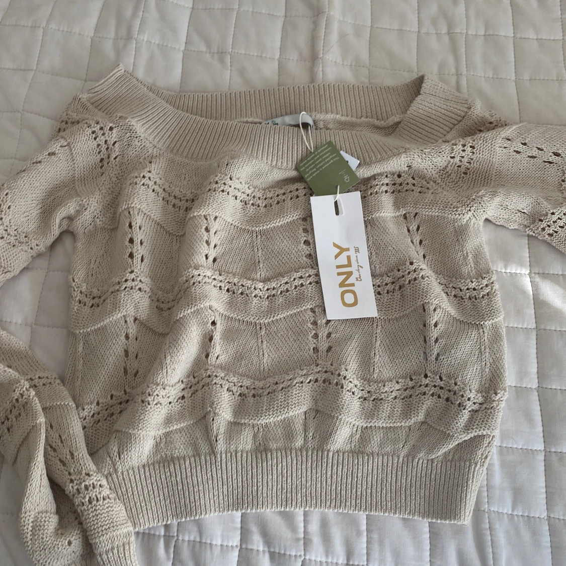 Off shoulder tröja - 91