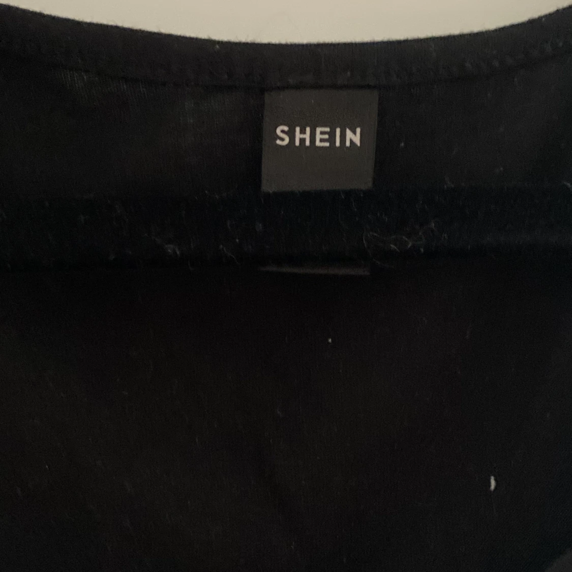 Svart tank top med tryck - 91