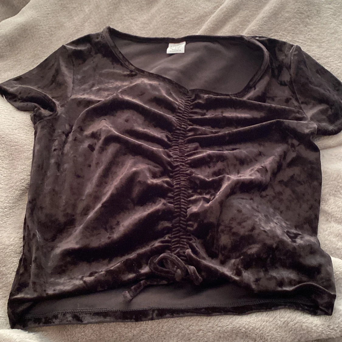 Säljer denna t-shirt från Lindex !