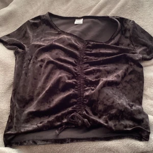 Säljer denna t-shirt från Lindex ! - Bra skick ! Storlek 158/164❤️