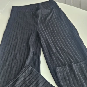 Mjuka kostymbyxor, storlek S - Från Nakd, storlek S