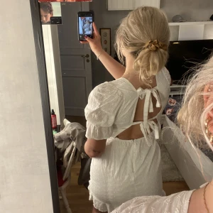 Klänning - Kan skickas mot frakt eller mötas upp i Falun.🧡