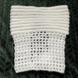 Virkad Bandeau Topp - Virkad bandeau topp som jag själv gör🌿Färg går att välja då jag gör dom på beställning✨Kommer i två storlekar: XS-S & M-L✨Frakt tillkommer📦