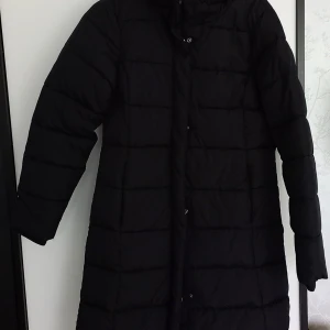 Tjej jacka - Svart jacka ny saknar prislapp storlek S