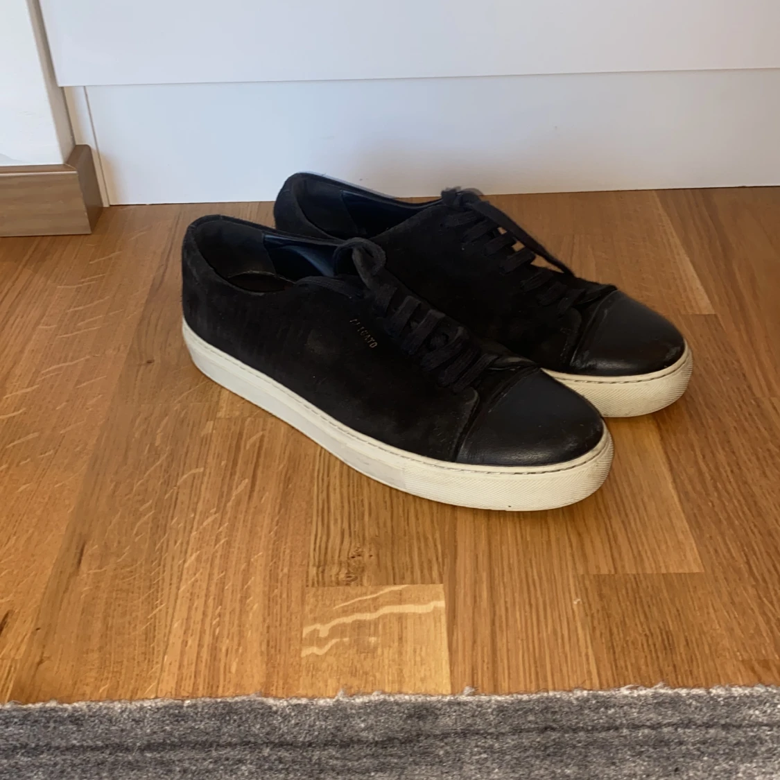 Axel arigato sneakers