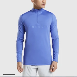 Gymshark tröja - Half zip från gymshark som är använd 1 gång Typ blå lila färg 