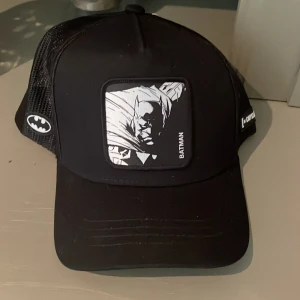 Trucker keps - Helt oanvänd och inget fel på den alls, köpt för ungefär 500kr