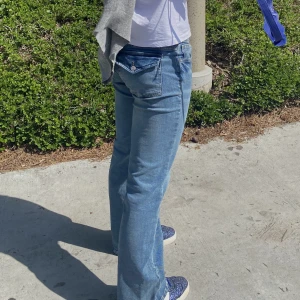 Lågmidjade jeans - Säljer dessa lågmidjade jeans. Amerikansk storlek men sitter som S/M. De är i superfint skick.