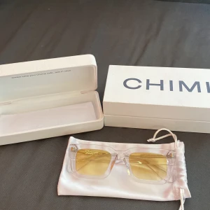 Chimi glasögon  - Använda en gång - har bara legat i lådan annars 