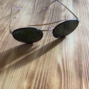 Rayban  - Knappt andvända putsduk och skal medföljer självklart 