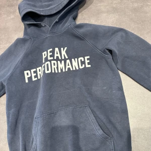 Peak performance Hoddie  - Ny pris 800 storlek 164 