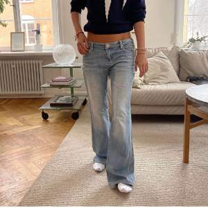 Snygga lågsinnade jeans köpta här på plick för 500kr ( lånade bilder)