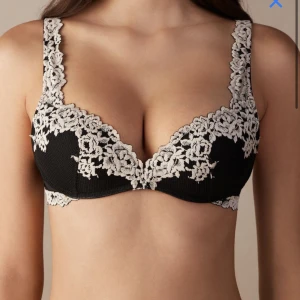 Bh  - Säljer min supersnygga bh från intimissimi, storlek 75C🫶🏼 skriv för fler bilder. Pris går att diskutera 
