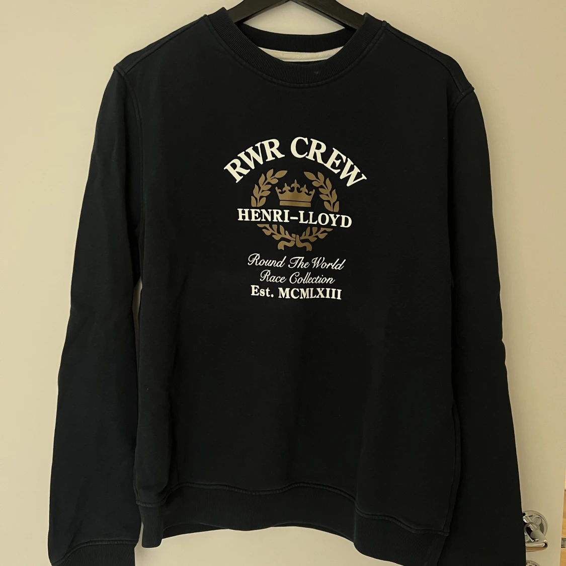 Henry Lloyd sweatshirt