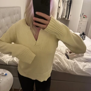 Stickad tröja - Stickad tröja, stl S