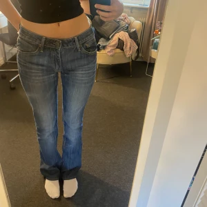 Lågmidjade jeans - Lågmidjade bootcut jeans. Bra skick! 