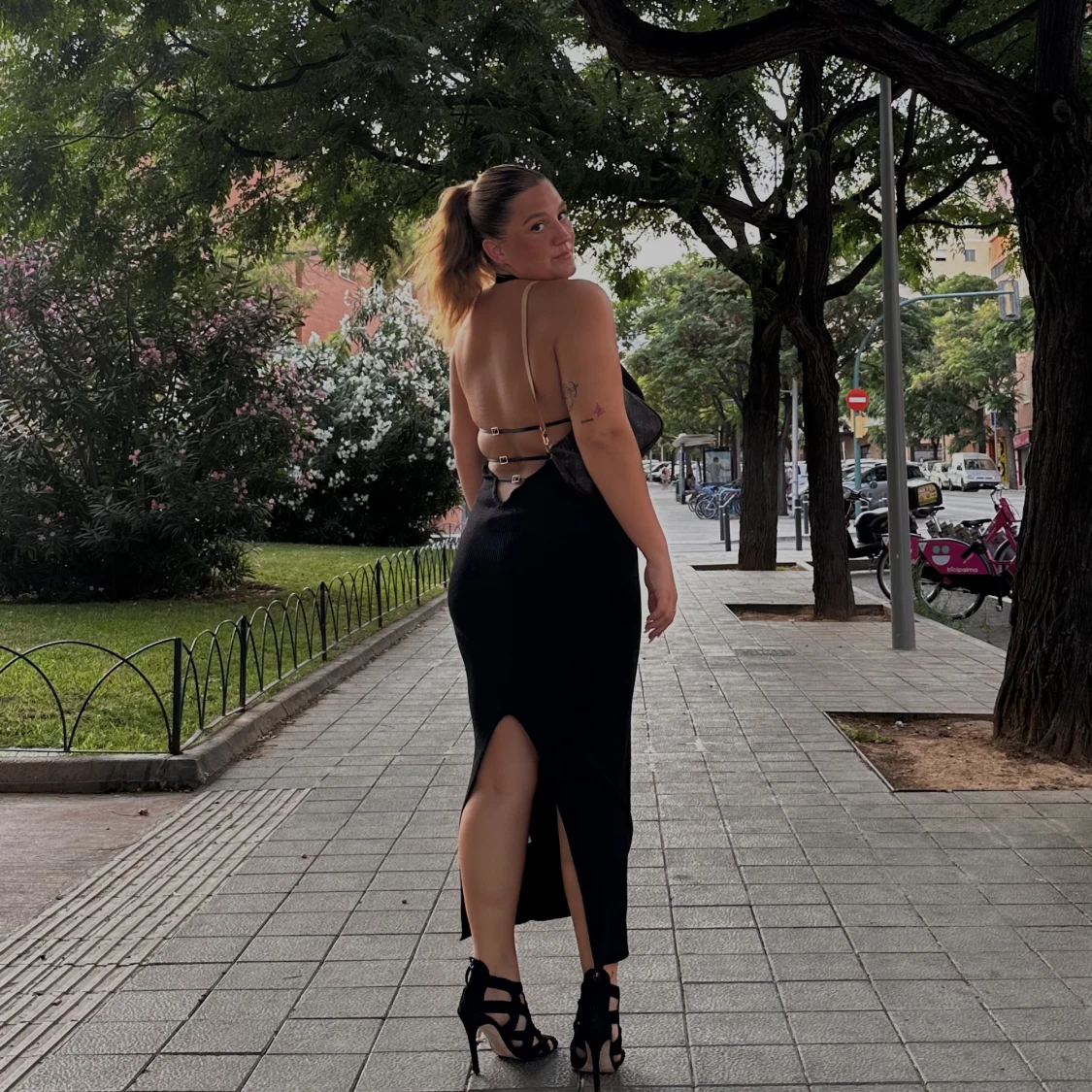 Svart lång klänning