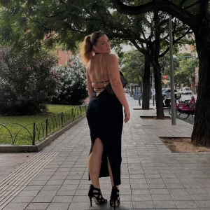 Svart lång klänning - Köpt i LA på Ten shope, original: 79 dollar