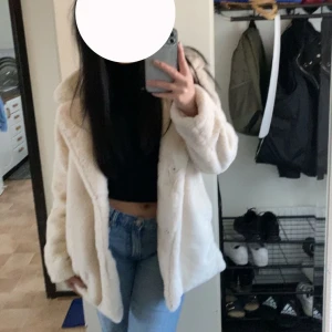 Pälsjacka - Från H&M.