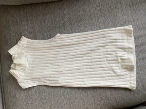 Två fina linnen från gina - Säljer dessa då dom blivit för små för mig köp båda för 180 eller en för 100