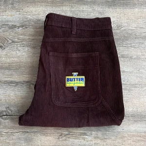 Butter goods corduroy pants - Lila ish corduroy byxor med inga defekter. storlek 32 (medium)