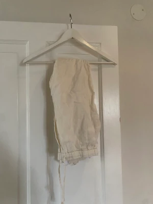 Linnebyxor  - Från mango, sparsamt använda