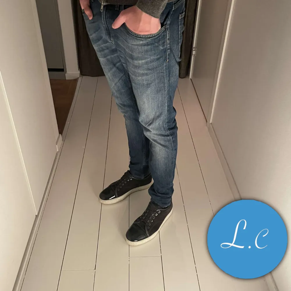 Jeans från Tiger of Sweden | Storlek 31/34 - Snygga jeans utan några defekter - Pris: 299kr Nypris: 1,400kr. Jeans & Byxor.