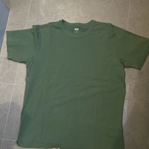 Uniqlo - helt ny tröja från uniqlo, aldrig anvönd