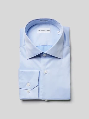 Helt ny ljusblå skjorta These Glory Days - Klassisk ljusblå skjorta från These Glory Days i slim fit. Den är helt ny aldrig använd. Den kostar 899kr i butik. 