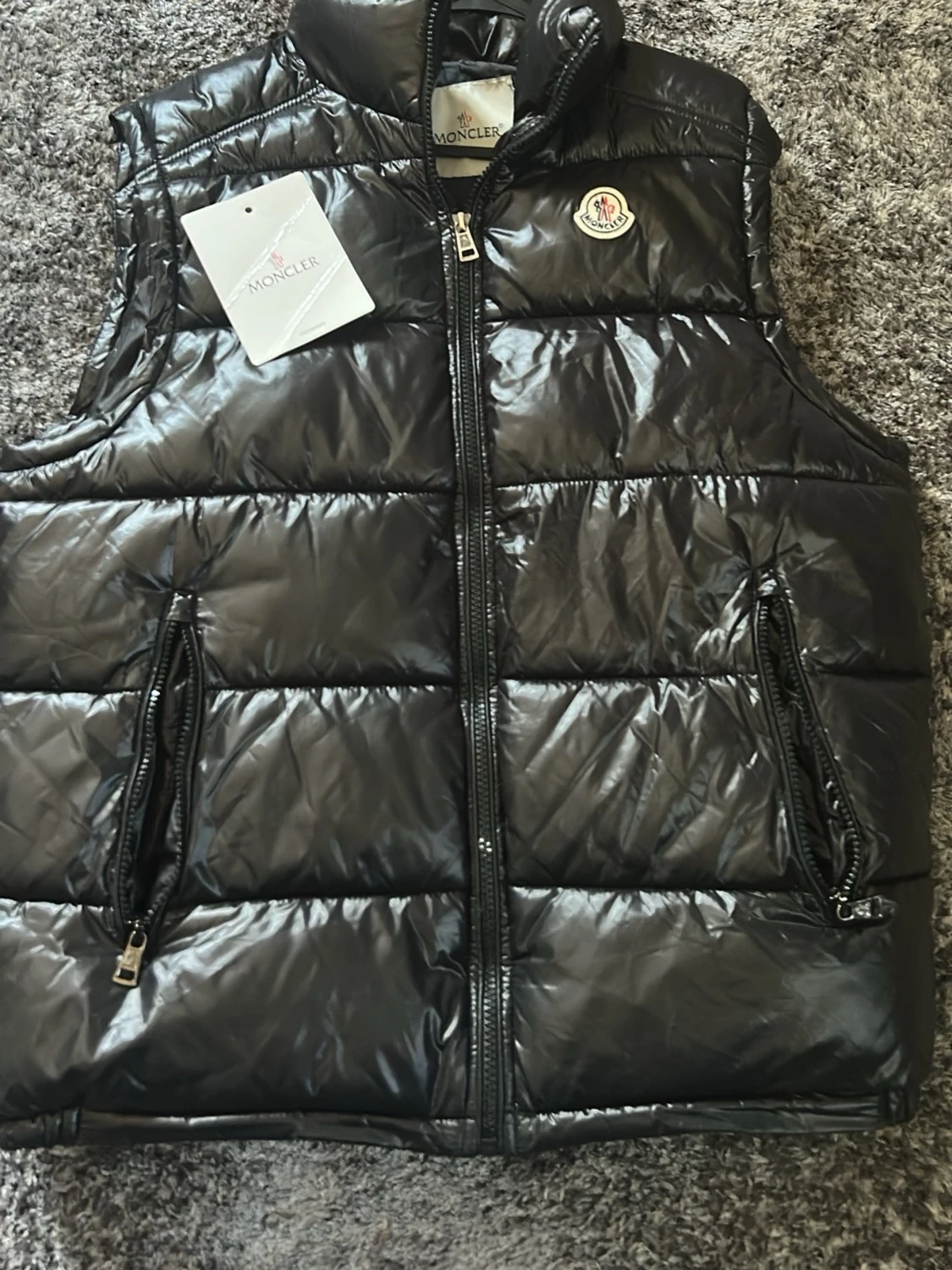 Svart dunväst från Moncler
