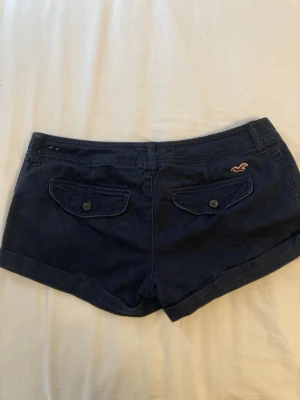 Lågmidjade Hollister shorts - Storlek 27🩷