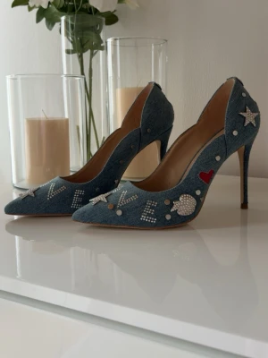 GUESS jeans klackar - Prislapp kvar, storlek 37