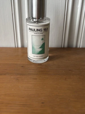 Pauling 19.0 parfymflaska - Pauling 19.0 är inspirerad av Lv pacific chill, den har en fräsch citrus doft som passar en varm sommar dag. 50ml