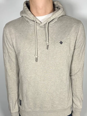 Morris hoodie - 👕 Plagg: hoodie                                                                 📏 Storlek: S                                                                🏷️ Märke/Modell: Morris                                           ✨ Skick: Fint skick                                                      💬 Vid frågor är det bara att skriva!                                                                                          🛍️ Gramenti