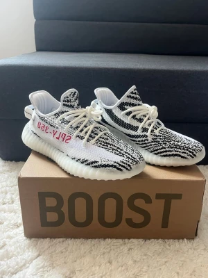 Skor boost  - Helt nya skor och aldrig använda, låda kommer med.