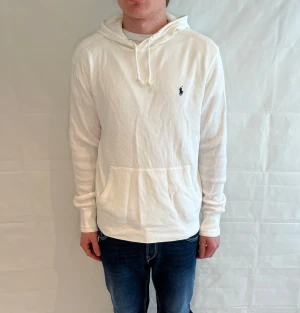 Polo Ralph Lauren Hoodie White Men's - Vit begagnad hoodie från Polo Ralph Lauren i mycket gott skick.