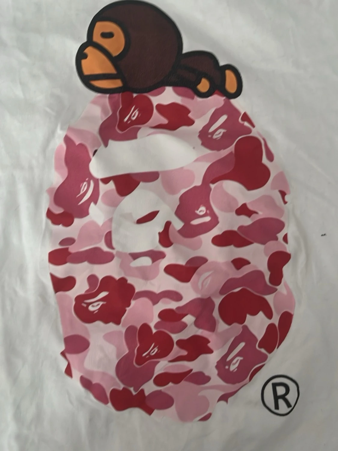 Vit BAPE t-shirt med rosa camomönster - 1