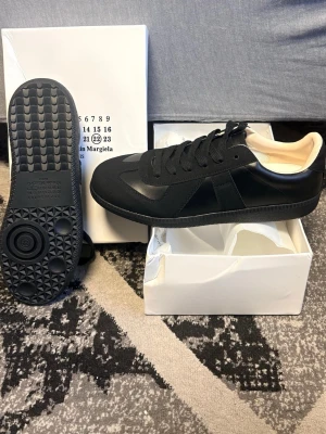 Maison Margiela gats - Oanvända, prutning vid snabbköp⚡️. Öppen till frågor. Leverans samma dag 🚚 ⚡️!