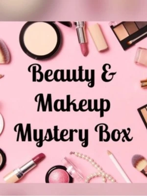 Beauty & Makeup Mystery Box - Upptäck en spännande Beauty & Makeup Mystery Box fylld med olika sminkprodukter och skönhetsaccessoarer. Perfekt för dig som vill testa nya produkter och överraskas av olika färger och material inom sminkvärlden.